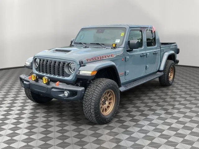 2025 Jeep Gladiator Mojave photo 3