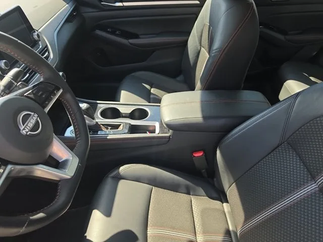 2025 Nissan Altima 2.5 SR photo 16