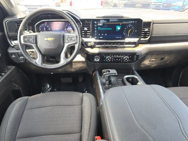 2024 Chevrolet Silverado 1500 LT photo 14