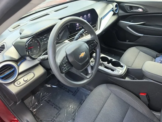 2024 Chevrolet Trax LS photo 21