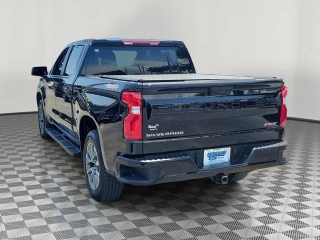 2025 Chevrolet Silverado 1500 RST photo 4