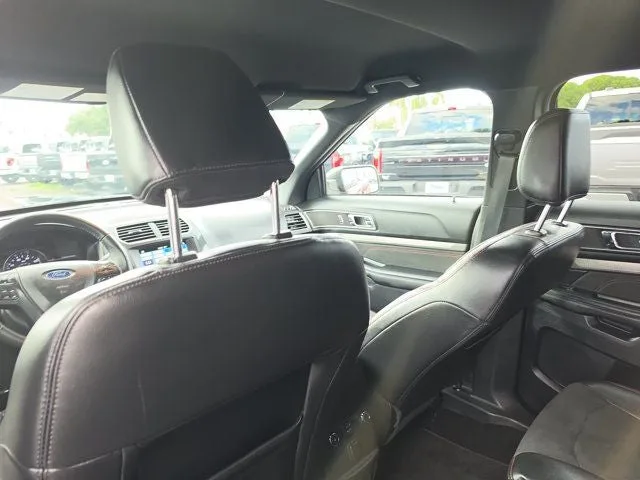 2019 Ford Explorer XLT Sport Appearance Pgk photo 21