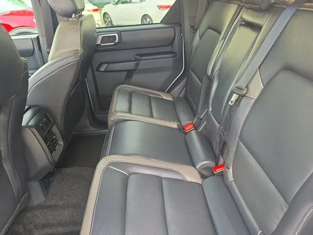 2025 Ford Bronco Outer Banks photo 14