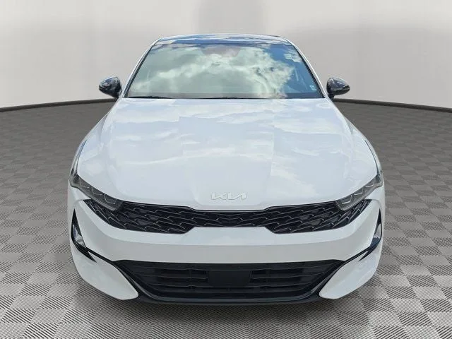2024 Kia K5 GT-Line photo 2