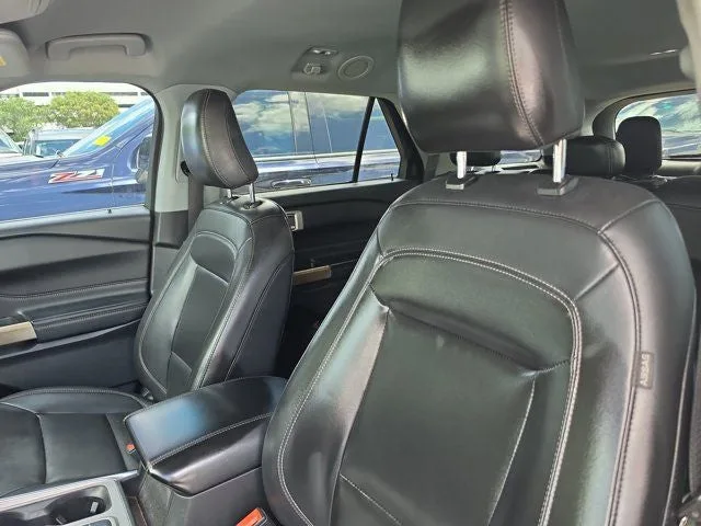 2022 Ford Explorer XLT photo 19
