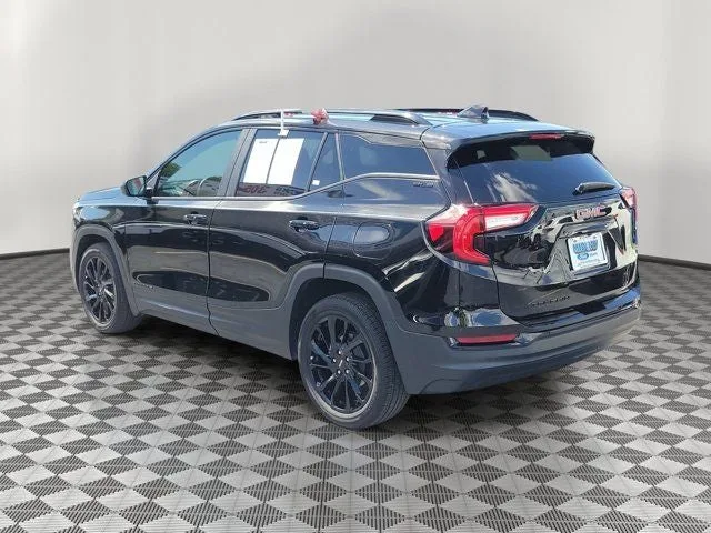 2023 GMC Terrain SLE photo 4