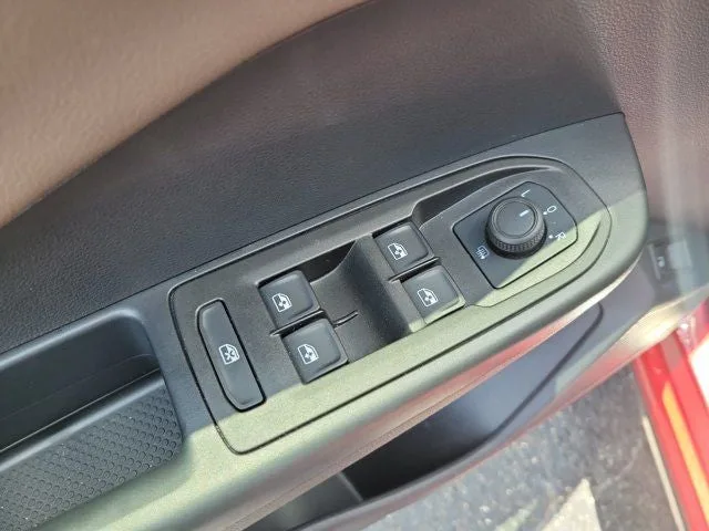 2024 Volkswagen Taos 1.5T SEL photo 12