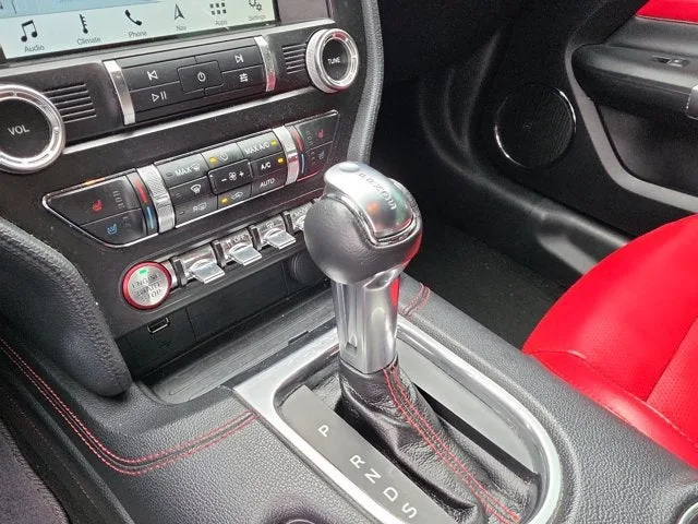 2019 Ford Mustang EcoBoost Premium photo 24