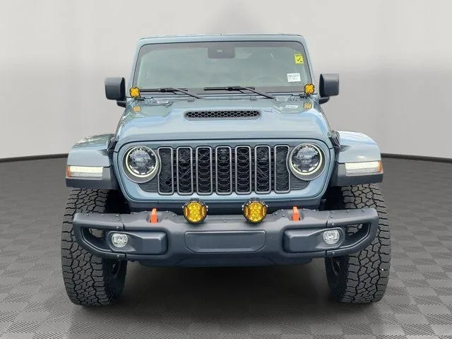 2025 Jeep Gladiator Mojave photo 2