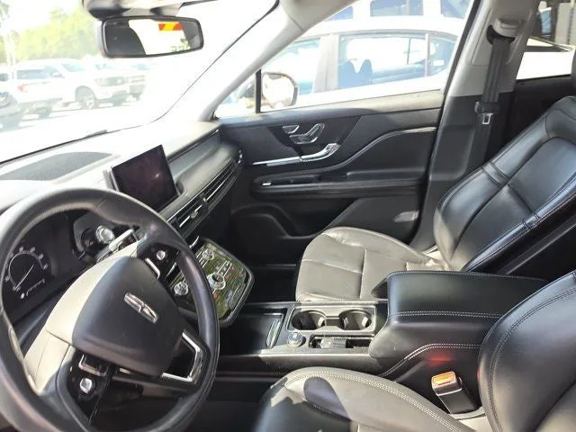 2021 Lincoln Corsair Standard photo 17