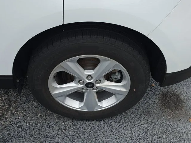 2024 Ford Edge SE photo 8