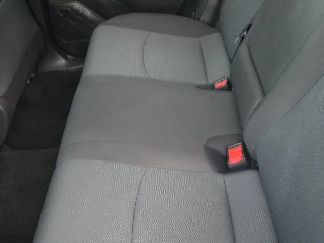 2025 Toyota RAV4 XLE photo 14