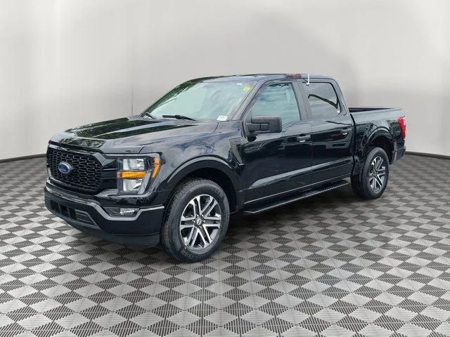 2023 Ford F-150 XL photo 3