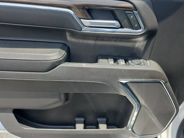 2024 Chevrolet Silverado 1500 LT photo 15