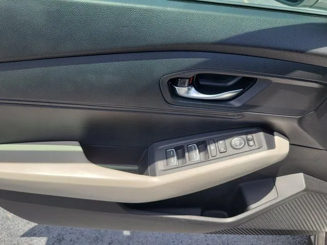 2023 Honda Accord LX photo 17