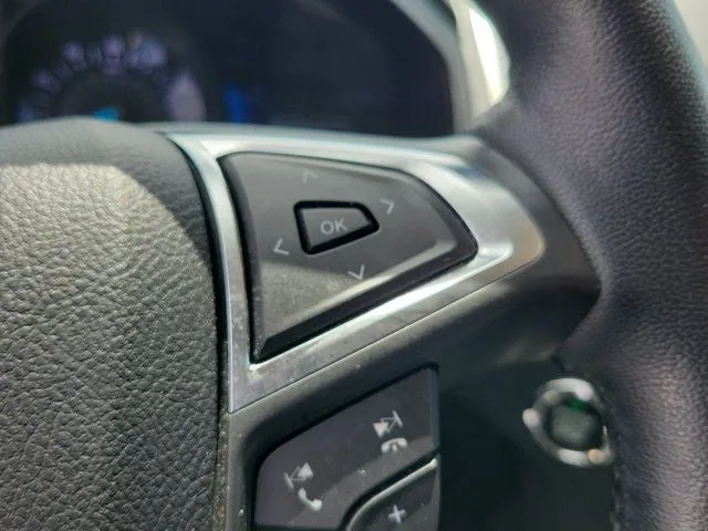 2022 Ford Edge SEL photo 20
