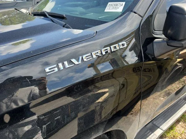 2023 Chevrolet Silverado 1500 Custom photo 4