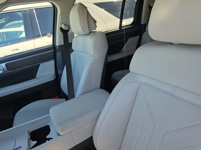 2026 Hyundai Santa Fe SEL photo 22