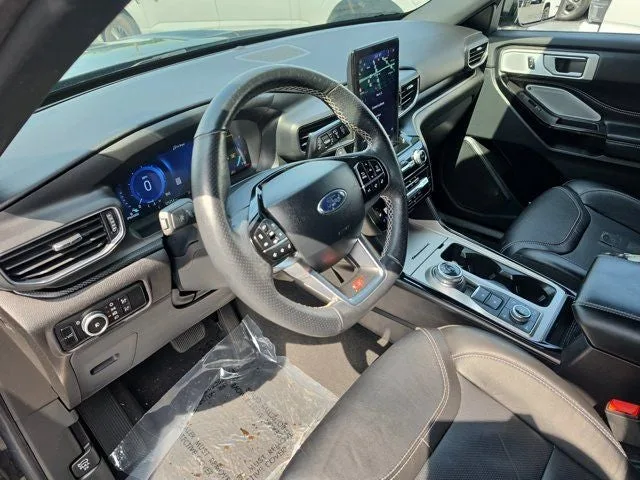 2023 Ford Explorer ST photo 19