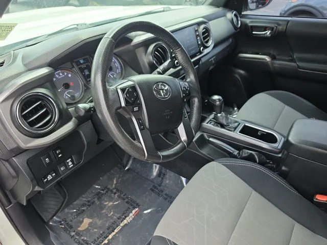 2021 Toyota Tacoma TRD Sport V6 photo 17