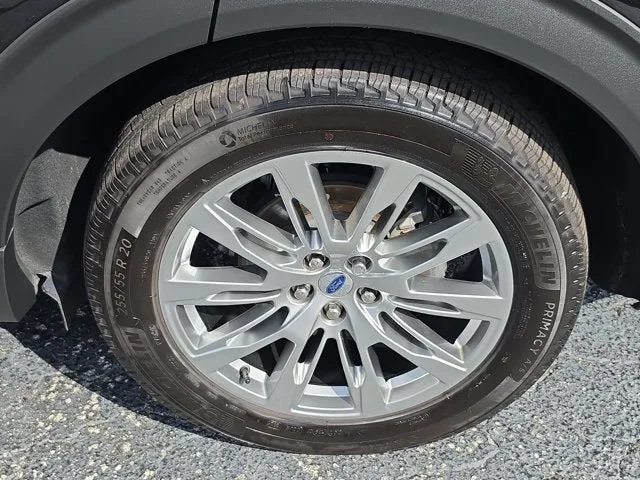 2025 Ford Explorer Platinum photo 11