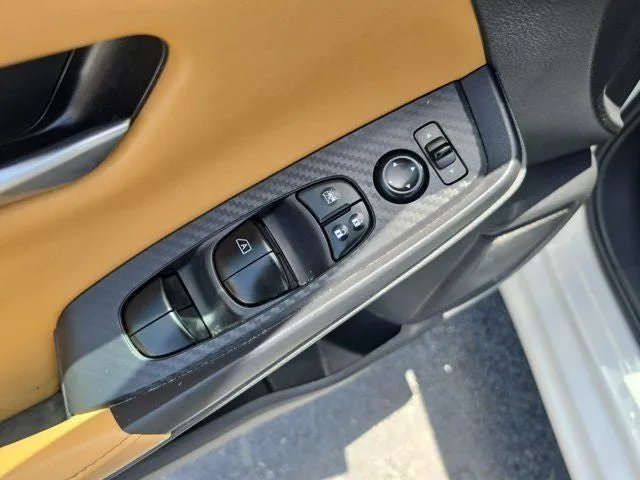 2023 Nissan Sentra SV Premium photo 18
