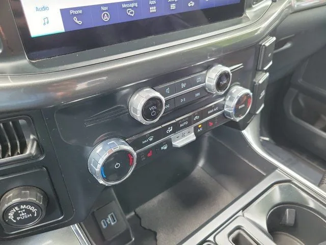 2023 Ford F-150 XLT Sport photo 19