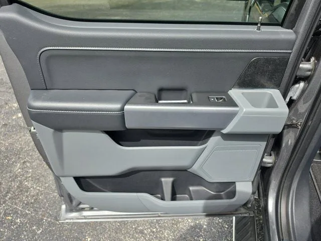 2023 Ford F-150 XLT photo 9