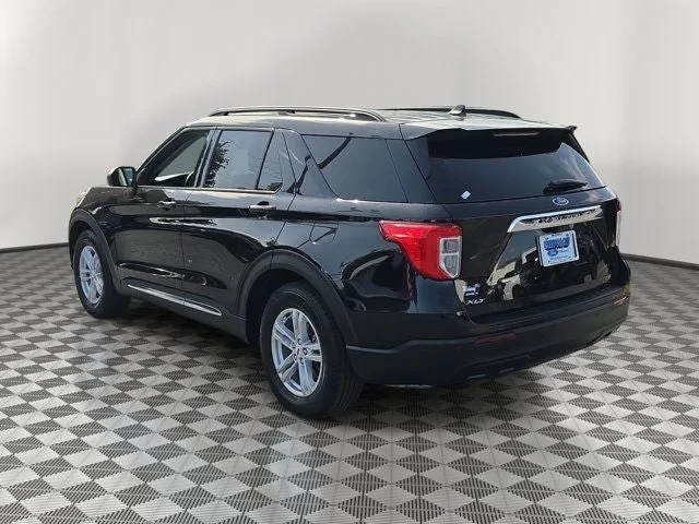 2023 Ford Explorer XLT photo 4