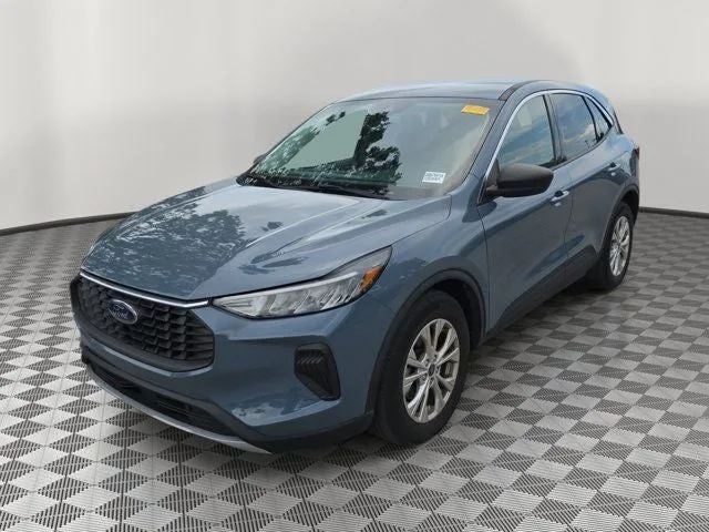 2023 Ford Escape Active photo 3
