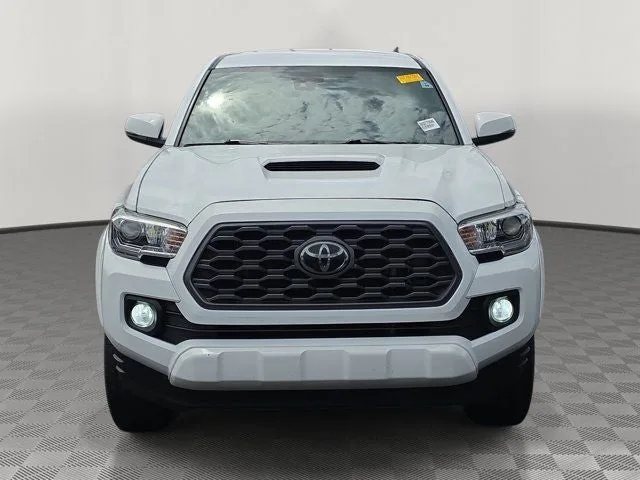 2021 Toyota Tacoma TRD Sport V6 photo 2