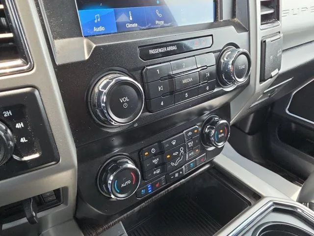 2021 Ford F-250SD Lariat photo 25