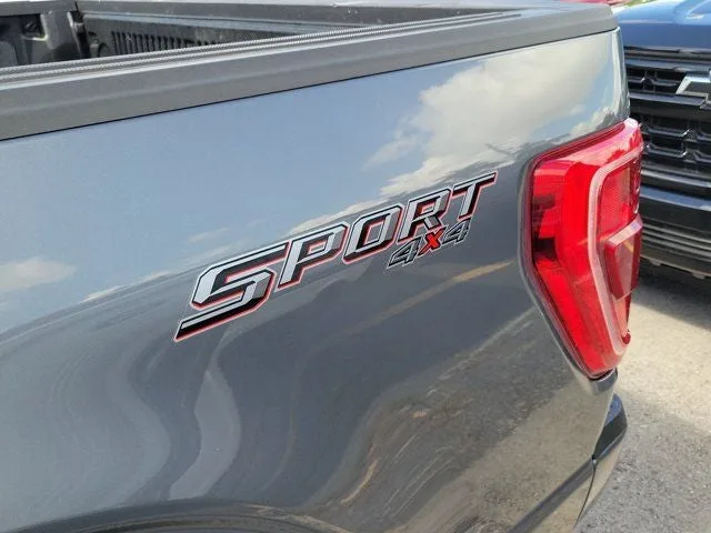 2023 Ford F-150 XLT photo 9
