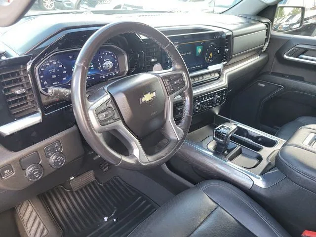 2022 Chevrolet Silverado 1500 LTZ photo 17