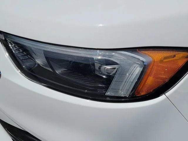 2022 Ford Edge SEL photo 11