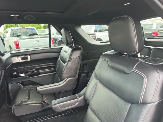 2023 Ford Explorer ST photo 15