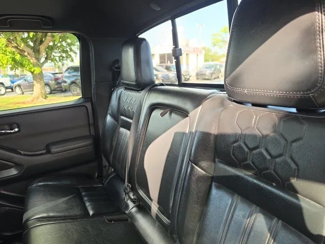 2022 Nissan Frontier PRO-4X photo 15