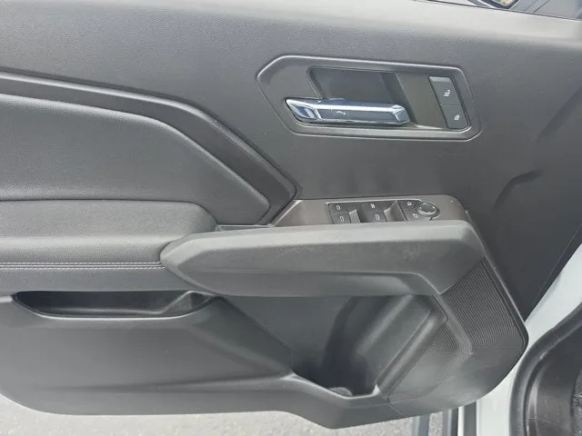 2023 Chevrolet Colorado LT photo 17