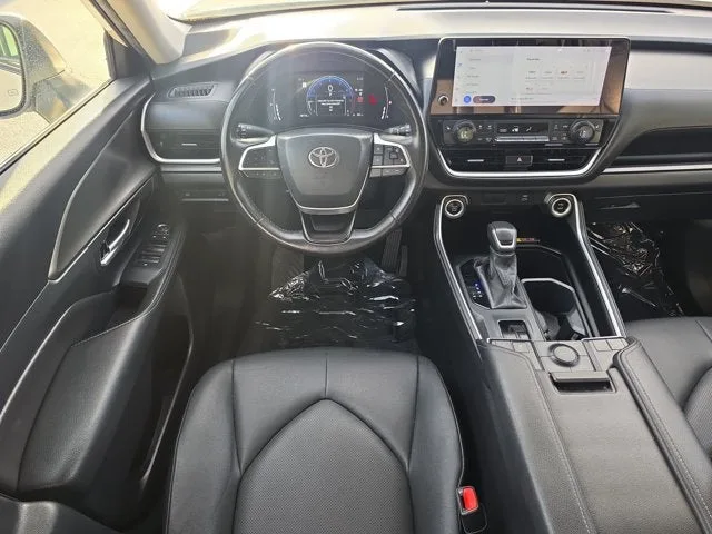 2024 Toyota Grand Highlander XLE photo 19