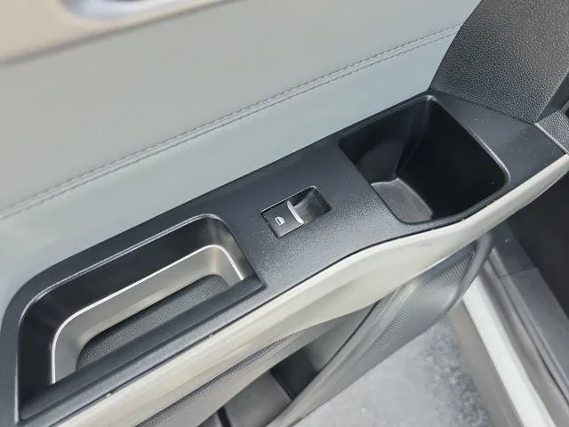 2021 Ford Explorer XLT photo 12