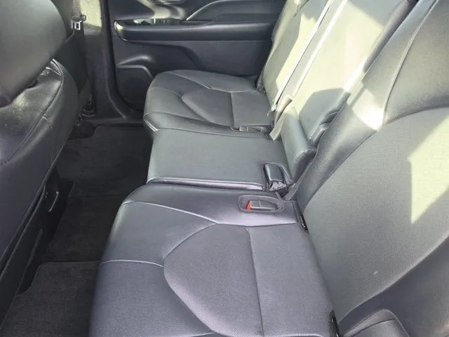 2024 Toyota Grand Highlander XLE photo 16