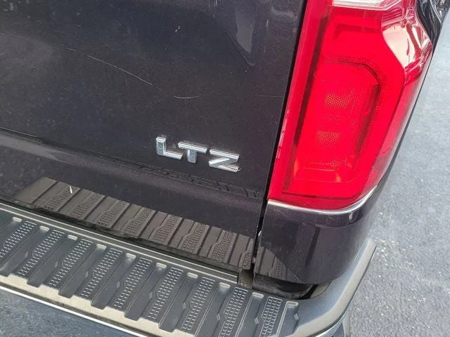 2022 Chevrolet Silverado 1500 LTZ photo 6