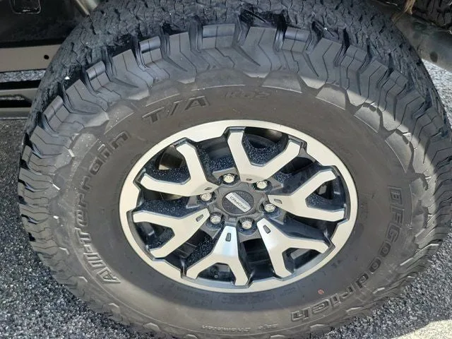 2023 Ford F-150 Raptor photo 8
