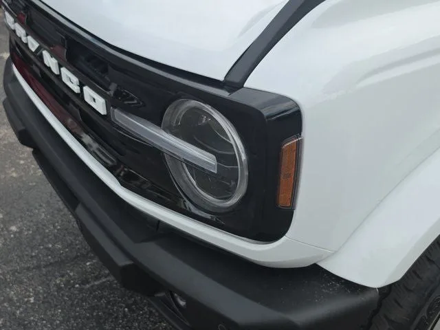 2025 Ford Bronco Outer Banks photo 12