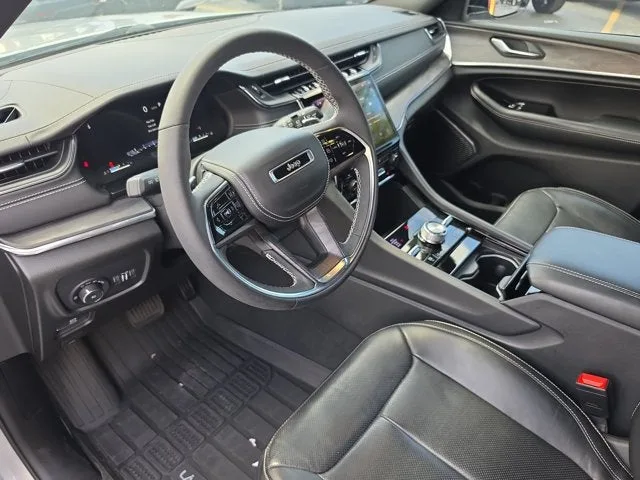 2024 Jeep Grand Cherokee L Overland 4WD photo 21