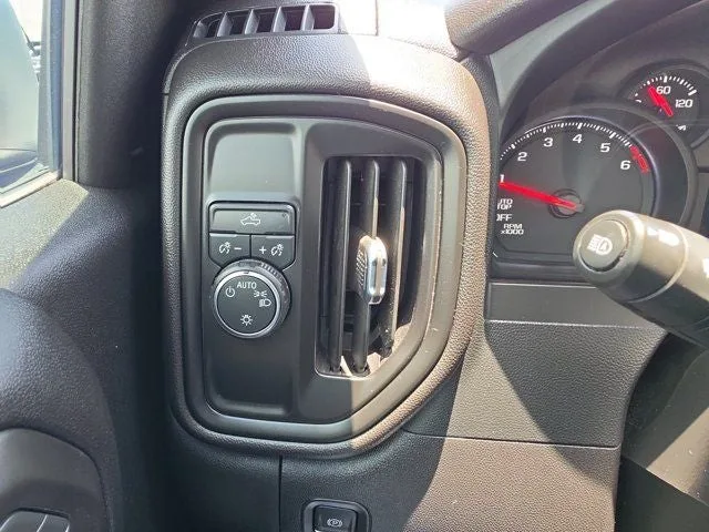 2024 Chevrolet Silverado 1500 Custom photo 19