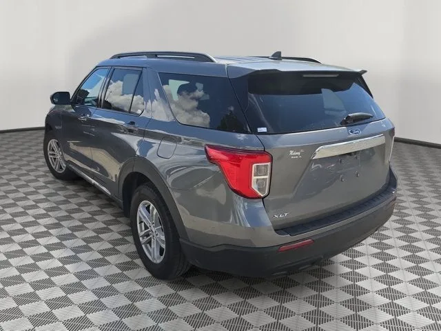 2023 Ford Explorer XLT photo 4