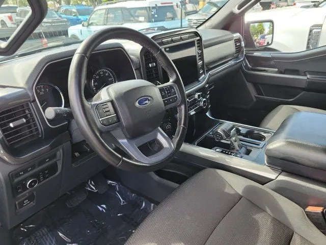 2023 Ford F-150 XLT photo 17