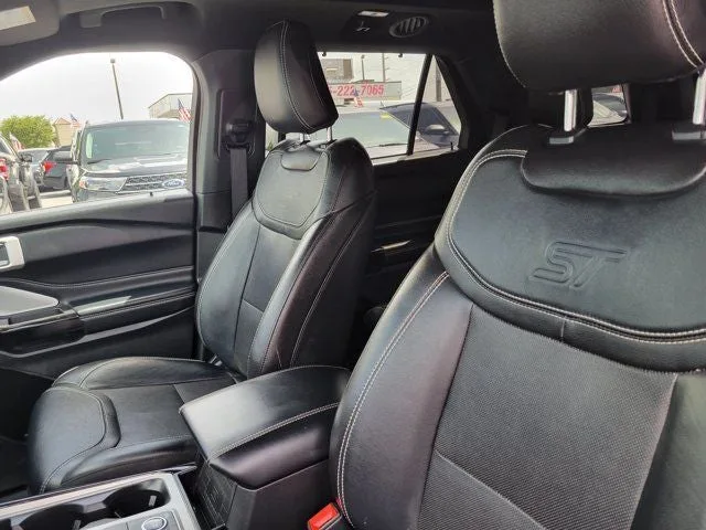 2023 Ford Explorer ST photo 17