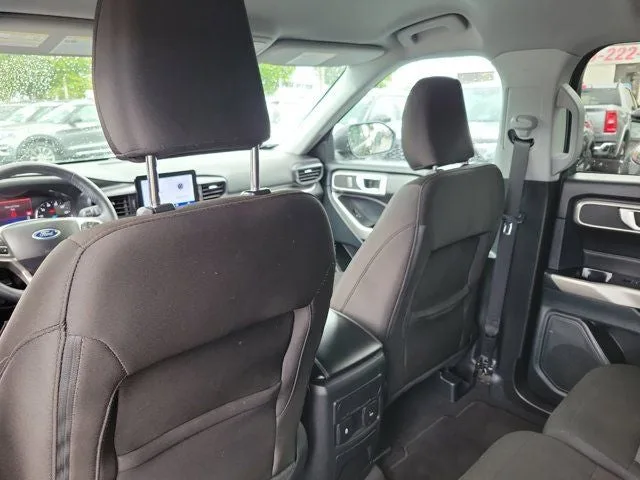 2023 Ford Explorer XLT photo 13